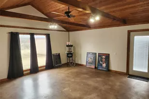 200 Pembrook Dr, Breckenridge, TX 76424 - Photo 9