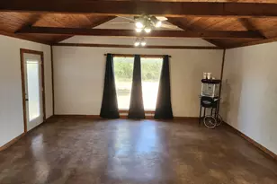 200 Pembrook Dr, Breckenridge, TX 76424 - Photo 5