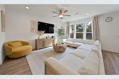 762 Creekwater Lane, Garland, TX 75043 - Photo 5