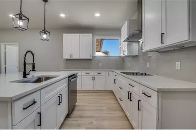 208 Splitrail Drive, Mabank, TX 75143 - Photo 13