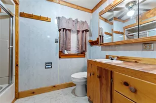 524 S Preston St, Wolfe City, TX 75496 - Photo 19