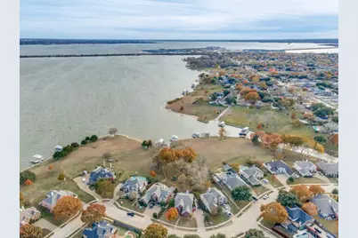 8810 Edgelake Trail, Rowlett, TX 75088 - Photo 15