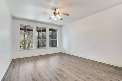 8810 Edgelake Trail, Rowlett, TX 75088 - Photo 7