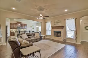 201 Bayless Ave, Godley, TX 76044 - Photo 3