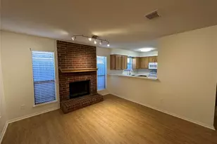 724 Cory St, Grapevine, TX 76051 - Photo 3