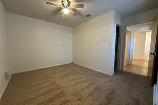 724 Cory St, Grapevine, TX 76051 - Photo 11