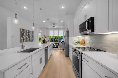 13351 Goodland Street #206, Farmers Branch, TX 75234 - Photo 5