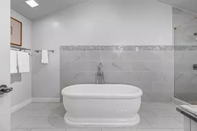 12205 Brookmeadow Lane, Dallas, TX 75218 - Photo 19