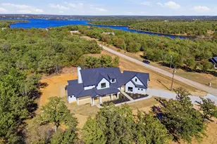 1552 Lakeridge Blvd, Sunset, TX 76270 - Photo 3