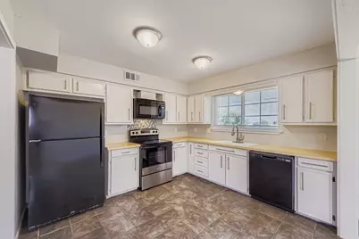 1885 Cliff View Drive, Lewisville, TX 75077 - Photo 11