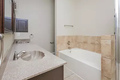 835 Collins Boulevard, Cedar Hill, TX 75104 - Photo 9