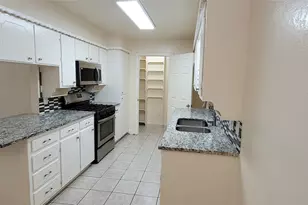 801 Redbud St, Crowley, TX 76036 - Photo 9