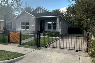 2715 Grafton Ave, Dallas, TX 75211 - Photo 1