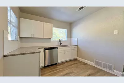 4133 Alamo Avenue, Fort Worth, TX 76107 - Photo 9