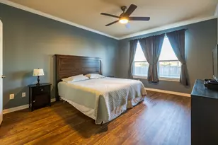 804 W Bend Blvd, Burleson, TX 76028 - Photo 13