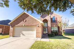 804 W Bend Blvd, Burleson, TX 76028 - Photo 1