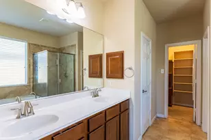 804 W Bend Blvd, Burleson, TX 76028 - Photo 15