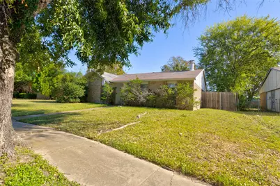 1833 Clark Trail, Grand Prairie, TX 75052 - Photo 3