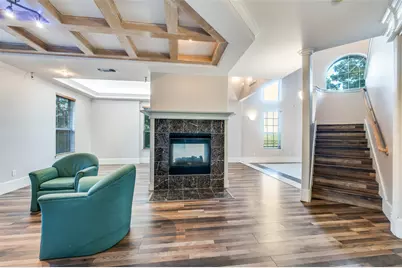 1805 Old Oak Drive, Arlington, TX 76012 - Photo 5