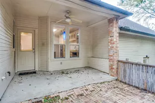 1805 Old Oak Dr, Arlington, TX 76012 - Photo 23