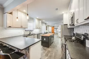 2908 Carson St, Haltom City, TX 76117 - Photo 9