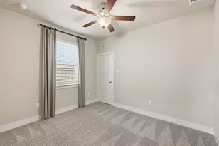 100 N Highland Dr, Sanger, TX 76266 - Photo 9