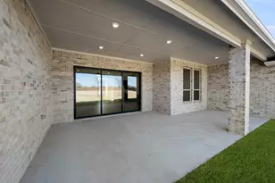 205 Hollingsworth Ln, Glenn Heights, TX 75154 - Photo 3