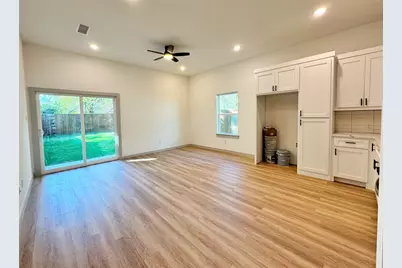 1509 Locust Street, Commerce, TX 75428 - Photo 9