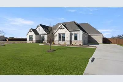 141 Hollingsworth Lane, Oak Leaf, TX 75154 - Photo 1