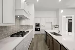 141 Hollingsworth Ln, Oak Leaf, TX 75154 - Photo 9