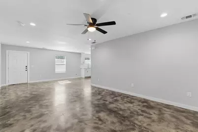 612 W Coffin Street, Denison, TX 75020 - Photo 9