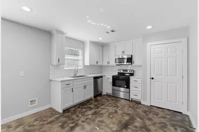 612 W Coffin Street, Denison, TX 75020 - Photo 3