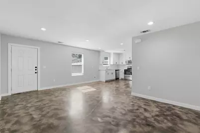 612 W Coffin Street, Denison, TX 75020 - Photo 5