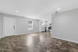 612 W Coffin St, Denison, TX 75020 - Photo 5