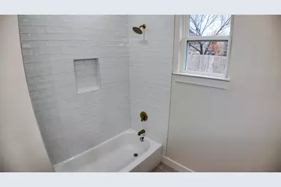 810 Foxwood Place, Lewisville, TX 75067 - Photo 19