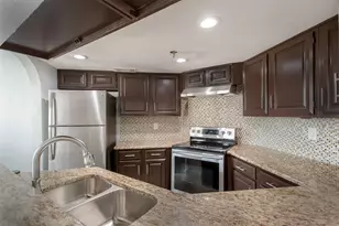 1010 Allen St, Dallas, TX 75204 - Photo 7