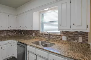 505 Houston St, Sanger, TX 76266 - Photo 9