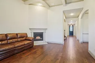 1021 Olivia Dr, Lewisville, TX 75067 - Photo 9