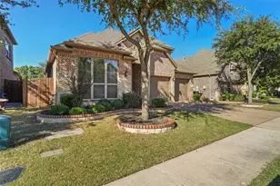 1021 Olivia Dr, Lewisville, TX 75067 - Photo 3