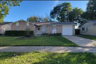 914 Shorehaven Dr, Garland, TX 75040 - Photo 1