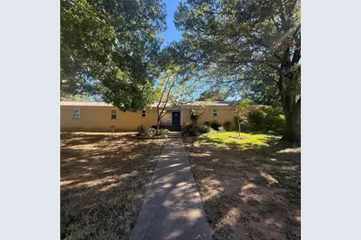 1201 Ravenwood Drive, Arlington, TX 76013 - Photo 1