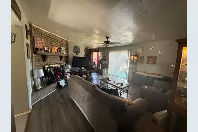 1535 Clearbrook Street, Lancaster, TX 75134 - Photo 7