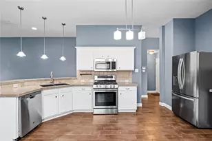 10401 Lake Park Dr, Fort Worth, TX 76053 - Photo 9