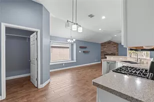 10401 Lake Park Dr, Fort Worth, TX 76053 - Photo 7