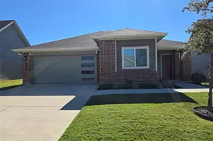 713 Griffith Pk Trl, Alvarado, TX 76009 - Photo 1