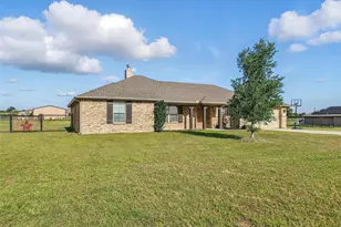 240 Springwood Ranch Loop, Springtown, TX 76082 - Photo 3