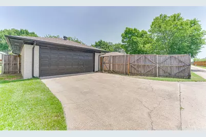 1822 Westshore Drive, Garland, TX 75043 - Photo 23