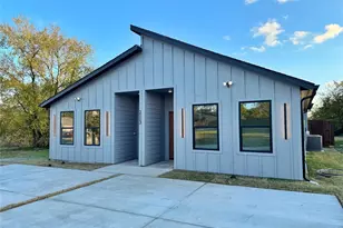 2113 Henry St, Greenville, TX 75401 - Photo 1