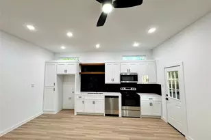 2113 Henry St, Greenville, TX 75401 - Photo 7