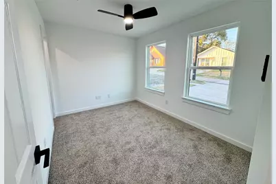 2113 Henry Street, Greenville, TX 75401 - Photo 31